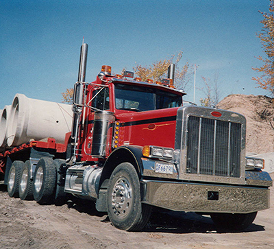 pipe-transporting-truck.png